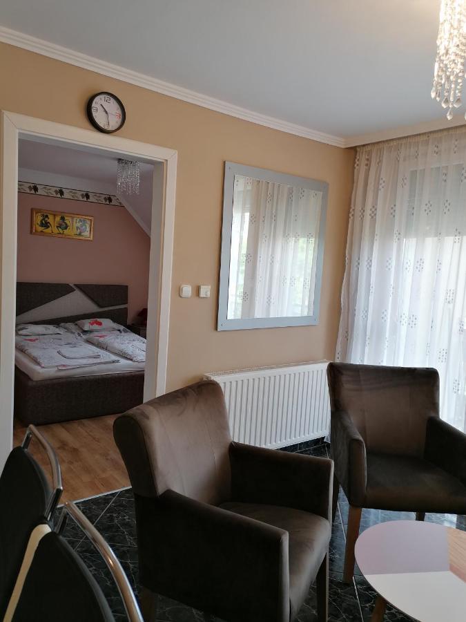 Apartament Bettina47 Apartman Hajdúszoboszló Zewnętrze zdjęcie