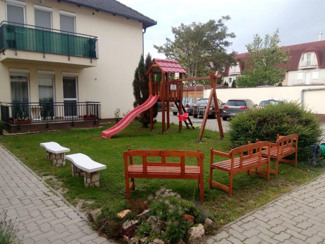 Apartament Bettina47 Apartman Hajdúszoboszló Zewnętrze zdjęcie